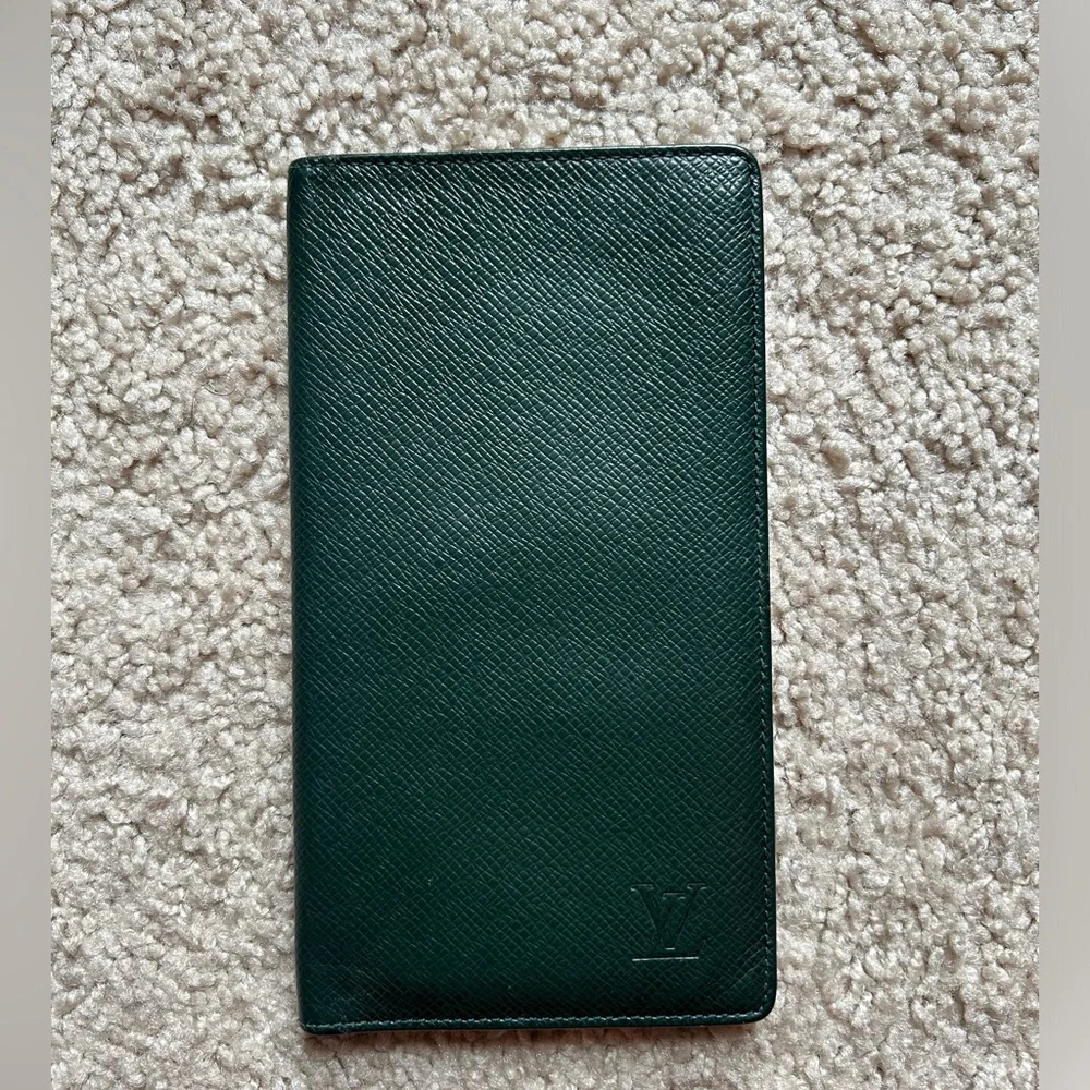 Louis Vuitton Wallet Porte Valeur Cult Green